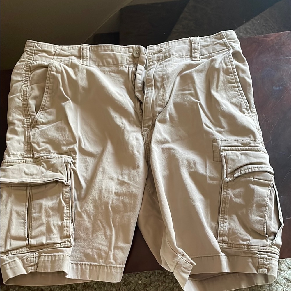 Men's Tan Cargo Shorts